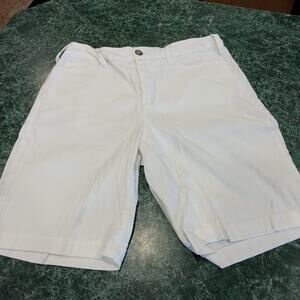 NYDJ Bermuda Jean Shorts Womens size 8P White Stretch Denim 10 In Lift Tuck Vaca